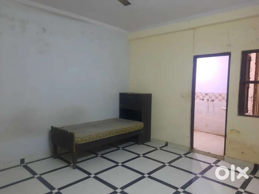 1 BHK flat Mayur Vihar Extension nearby metro station