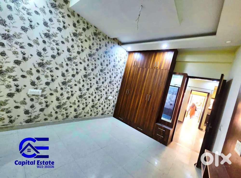 Beautiful 3 Bhk Flat 1st Floor in Gated Developed Society 
Temple