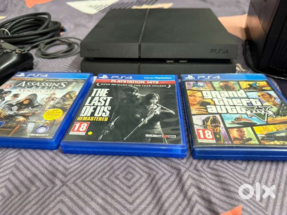 Ps4 standard 1tb with ups