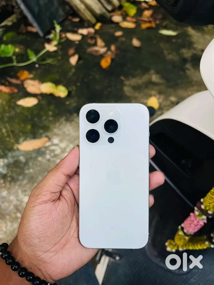 IPHONE 15 PRO TITANIUM WHITE COLOUR