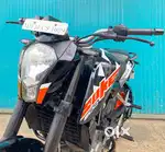 1  0  0  9  BRAND V I P NO KTM DUKE 200 CC SHOWROOM CONDITIONS