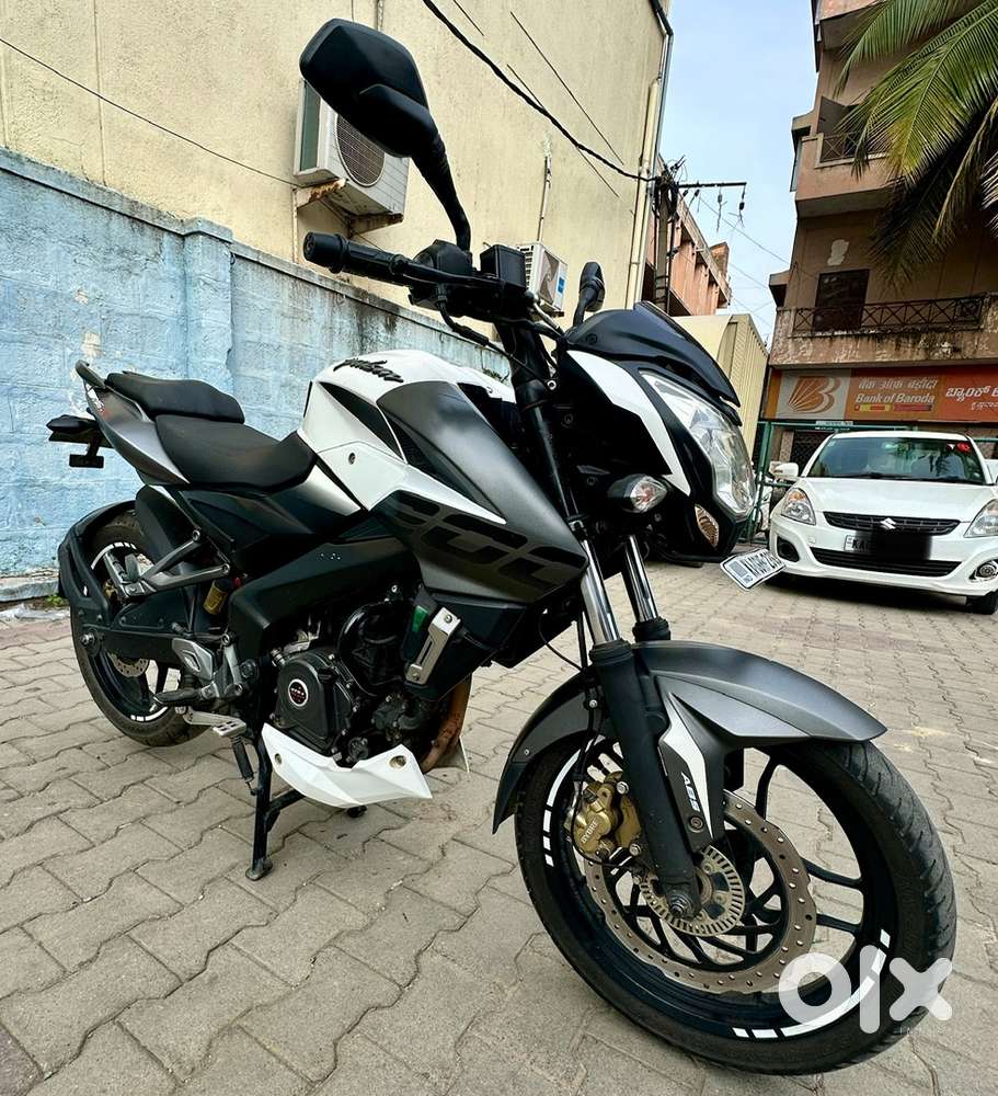 Emi/loan/available BAJAJ PULSAR NS200 BS4 SINGLE OWNER