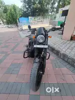 Yezdi Roadster