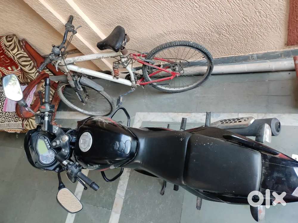 For sale motor cycle bajaj pulser 180