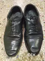SHOES FOR REUSE/RECYCLE size 8 (Free of cost)