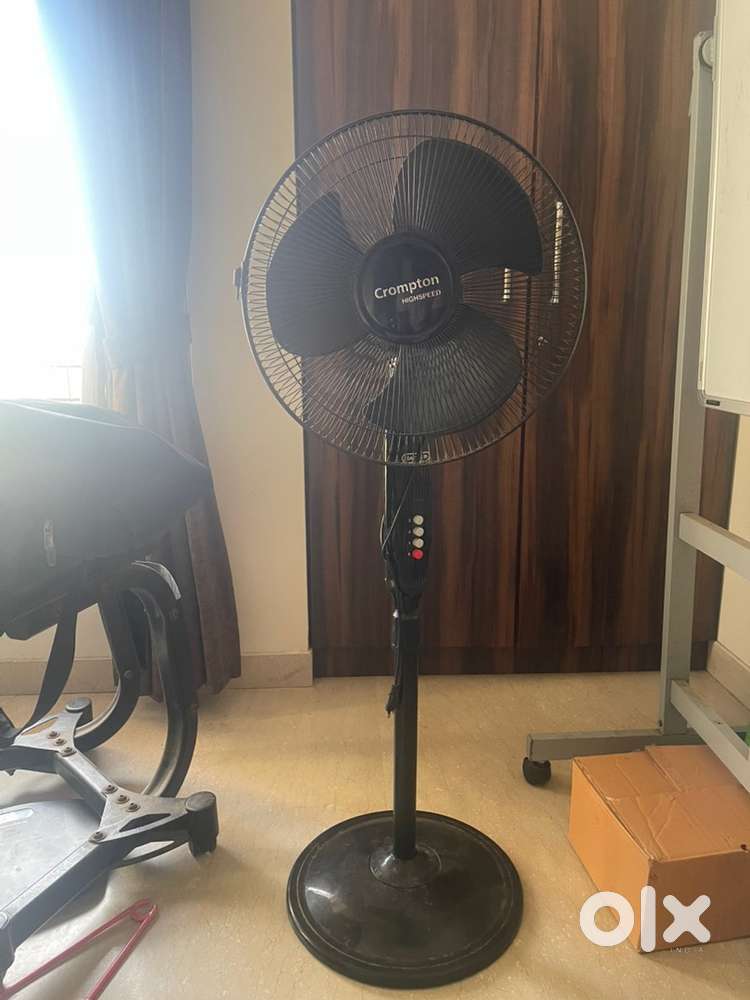 Crompton Highspeed standing fan