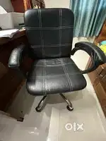 Hydrolic chair