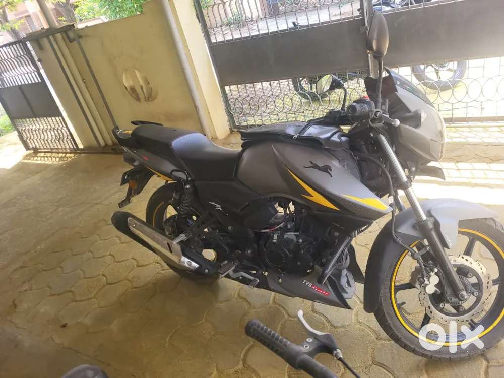 TVS Apache RTR 160 2V