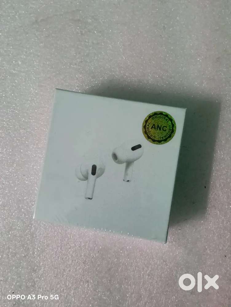 Blututh earbuds