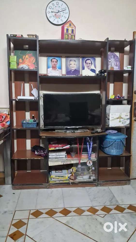 Tv unit 5 x 6 size