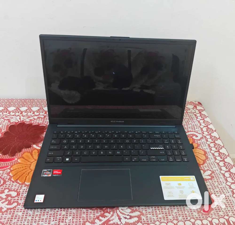 Asus vivobook go 15 OLED with backlit keyboard 4 months old