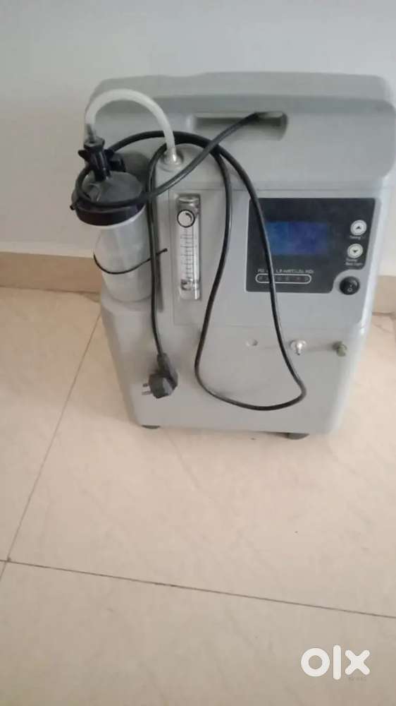 O2 concentrator with nebulizer