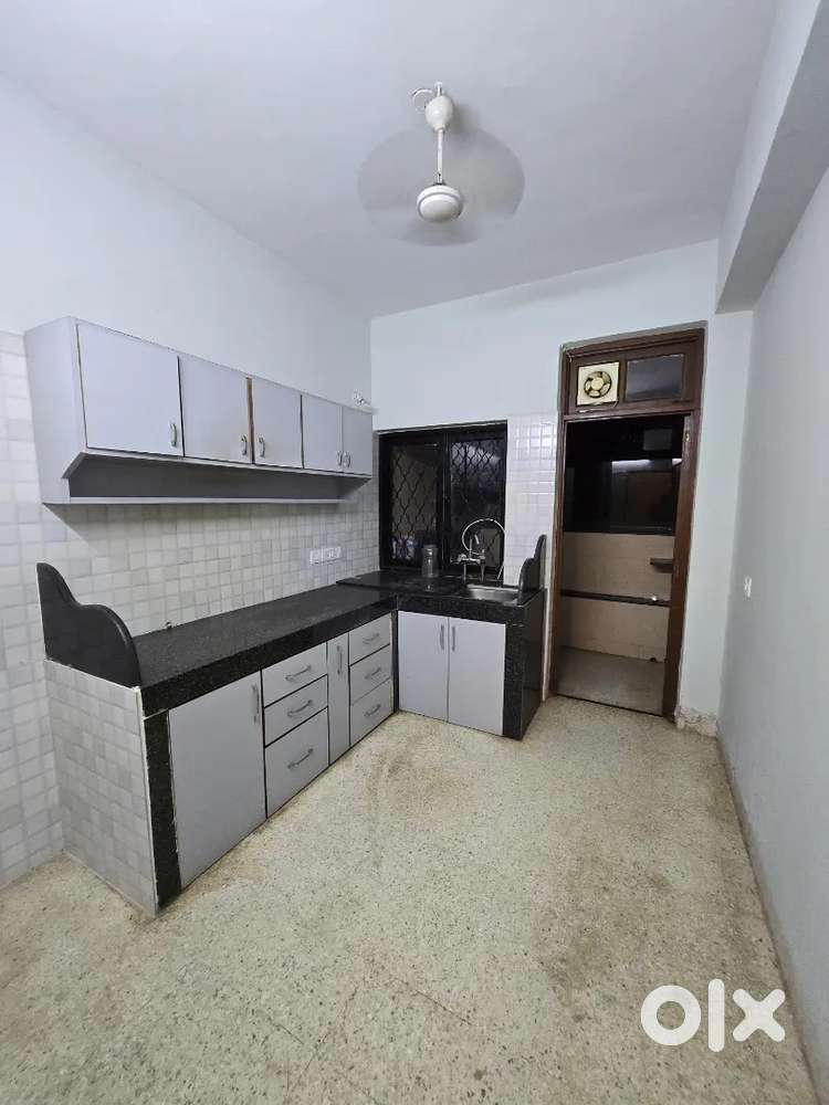 2bhk unfurnished flat for rent in porvorim 25k negotiable