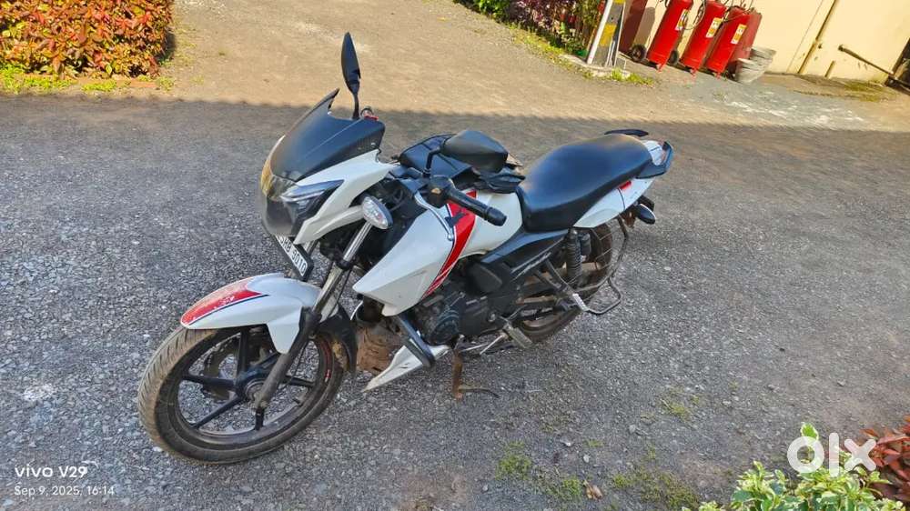 TVS APACHE RTR 160