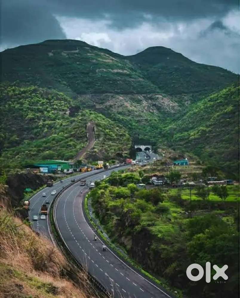 Mala room pahije car parking asleli room chalel