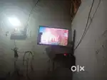 मैं अपना 24 Inch LED TV बेच रहा हूँ।  
TV बिल्कुल सही हालत में है ।