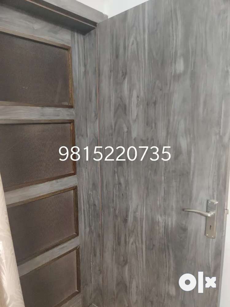 3BHK , Sector 45 C , newly renovated ,tiled floor , modular kitchen