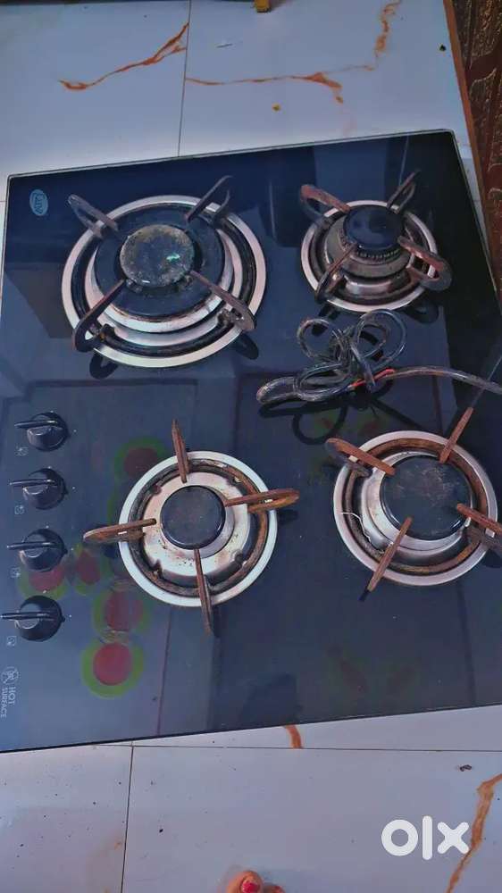 4 burner gas stove in good condition