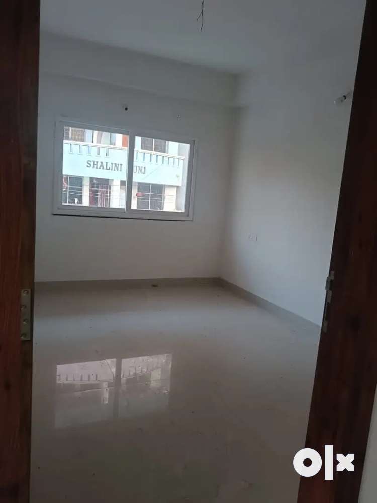 3 BHK FLAT FOR RENT AT HARMU HOUSING COLONY.