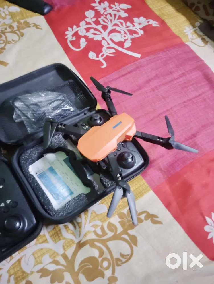 Drone e88 pro max flying drone