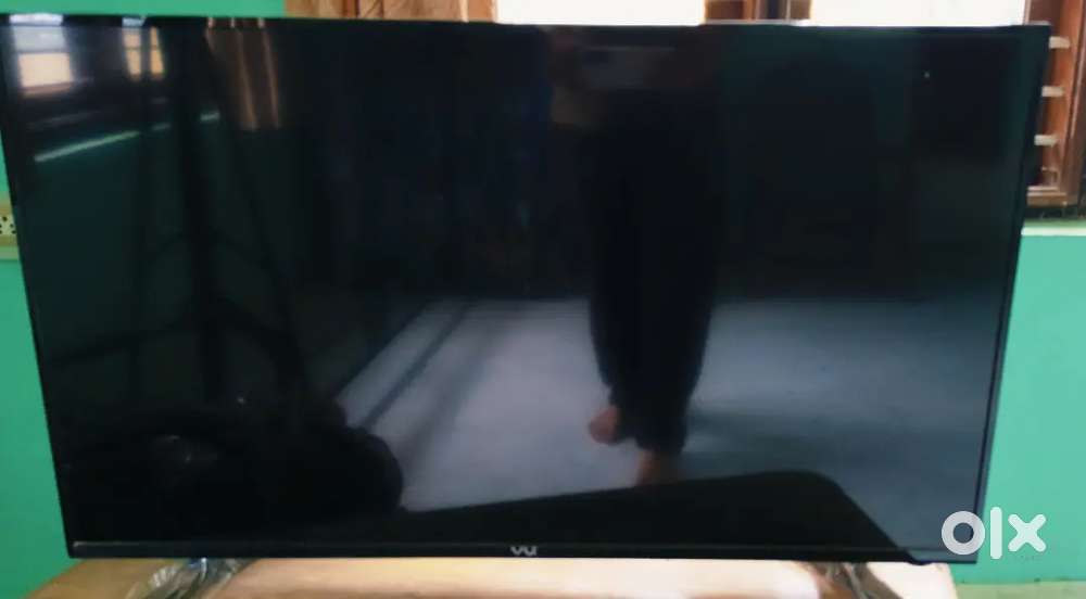 Vu 40 inches TV, Vguard Stabilizer, Dish TV Box and Antenna