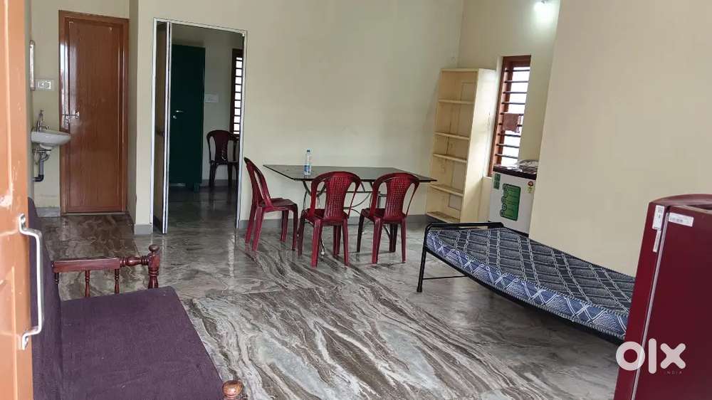 A/C FURNISHED FAMILY OR LADIES