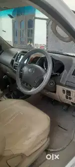 Toyota Fortuner 2010