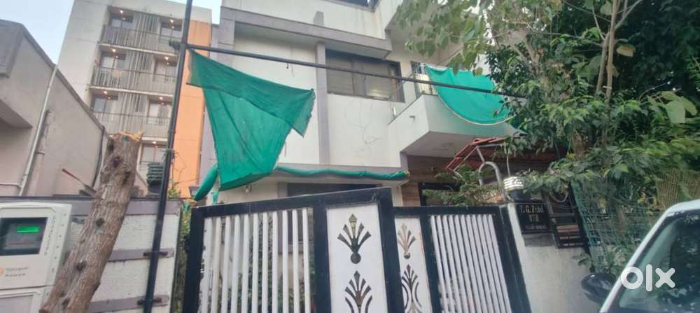 Behind Heera Baug Society