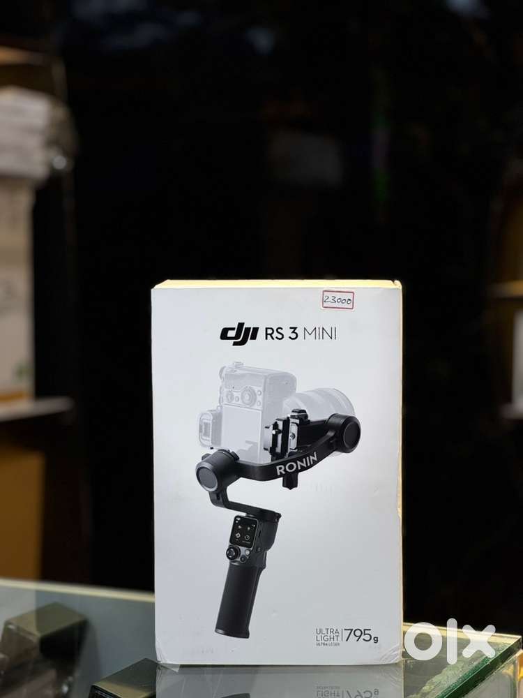 DJI RS3 MINI GIMBAL SEALED WITH STORE BILL AND BRAND WARRANTY