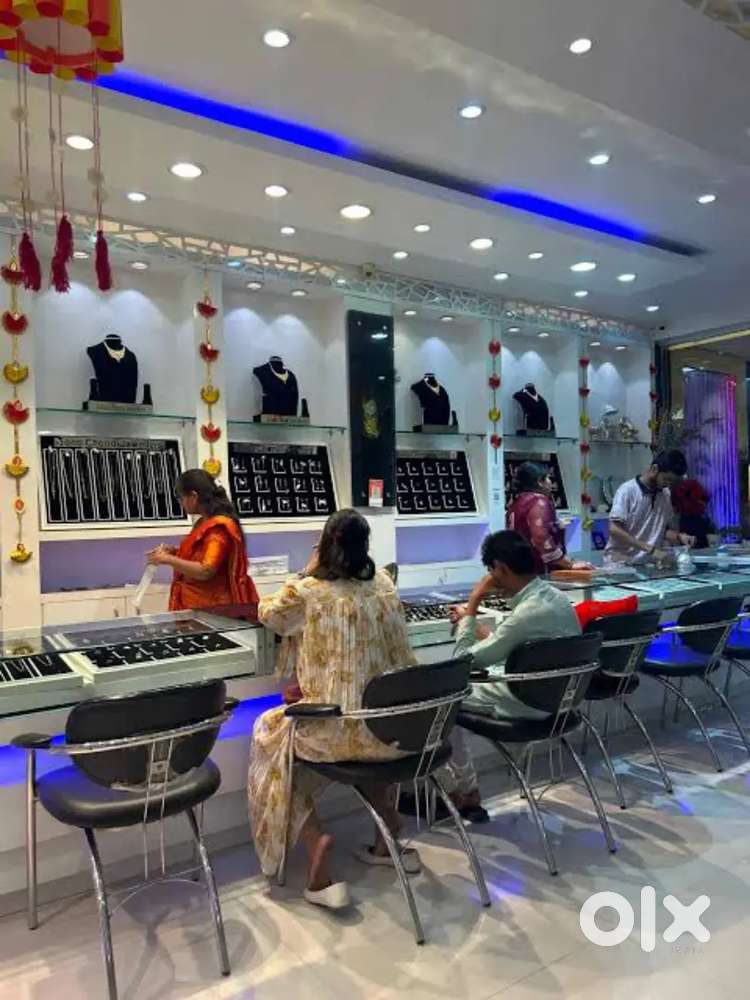 REQUIREMENT FOR JEWELLERY SHOWROOM APPLY NOW !! HURRY UP GUYS!!