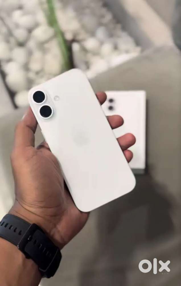 iPhone 17 just open
