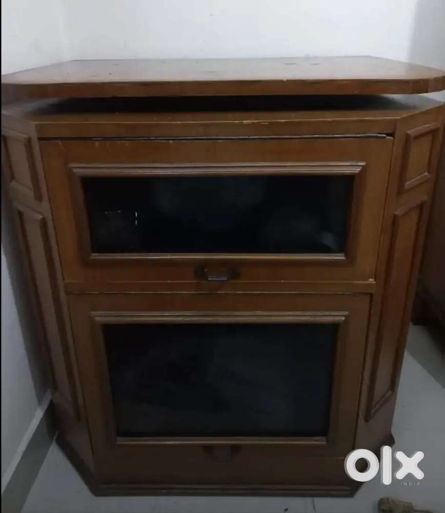Wooden TV Trolley with Wheels