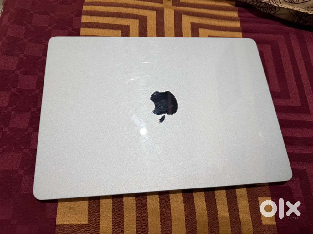 macbook 13 air 2025