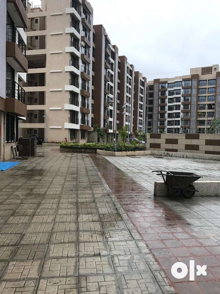 Masterbed 1 bhk flat for rent in veena dynasty evershine city vasai E