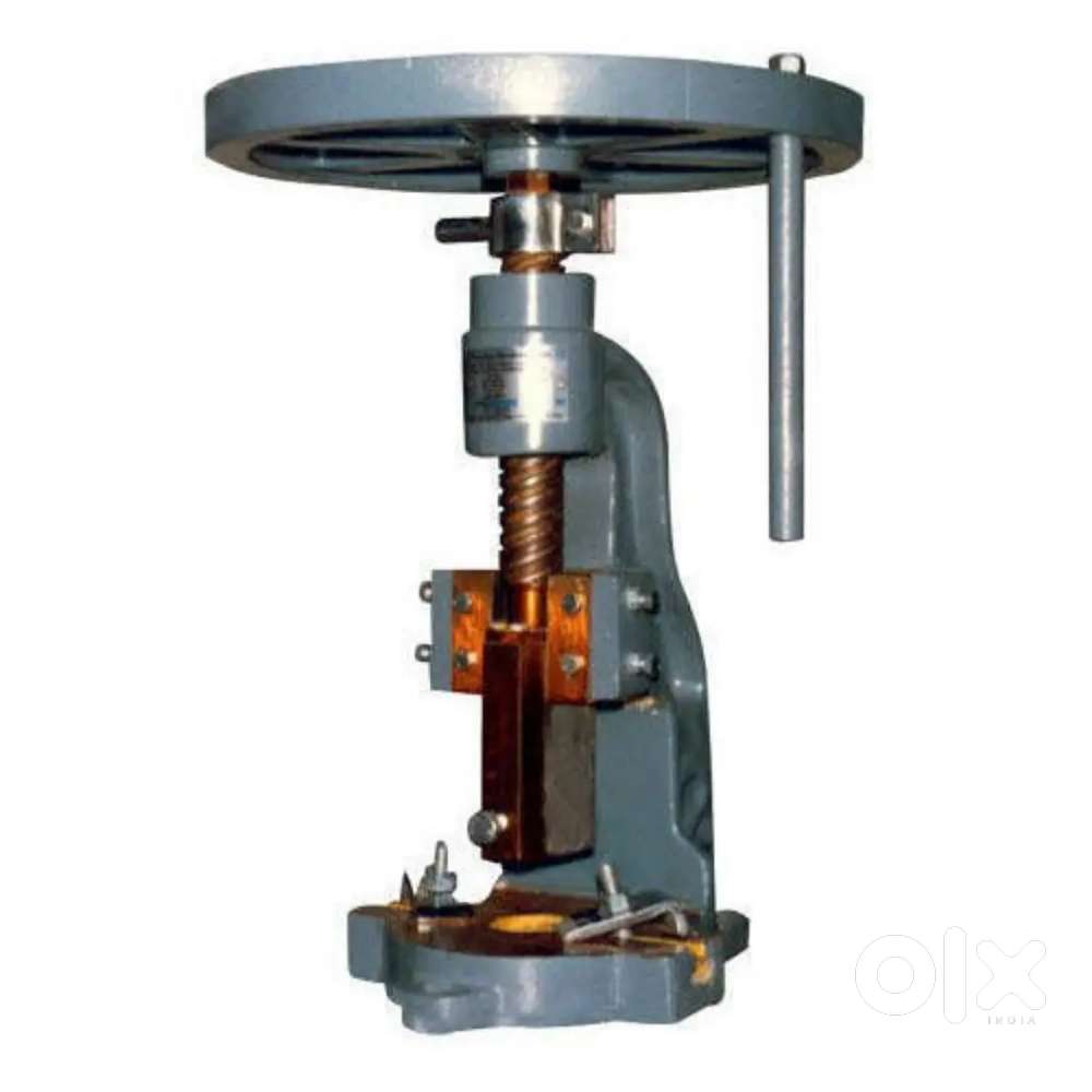 Die cutting machine with dies