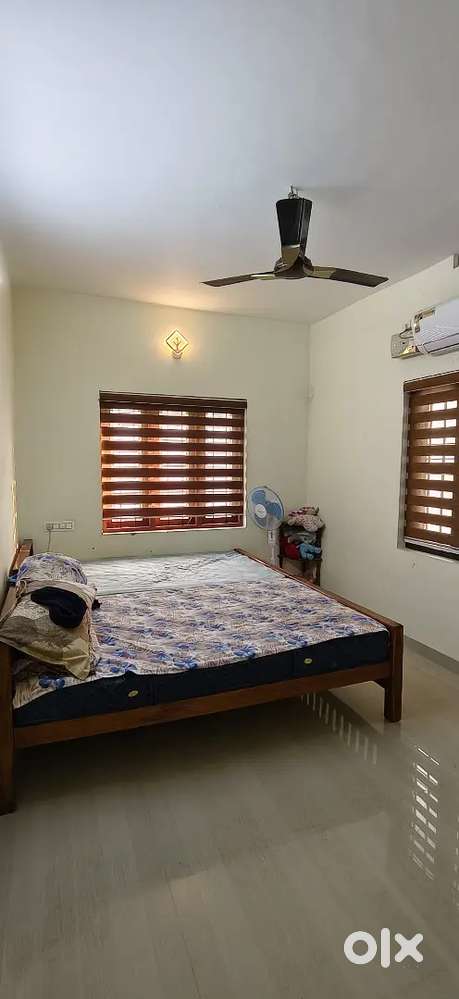 1 Bedroom Hall balcony for working professional or bachelors allowed 2