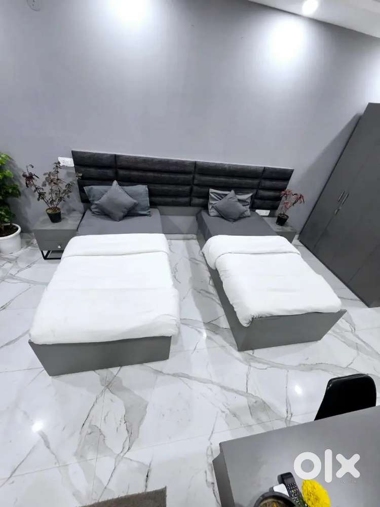 PG Near Comviva, Capital Cyberscape, Ireo, ThoughtWorks, Rapid Metro