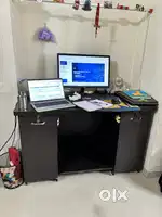 Computer table