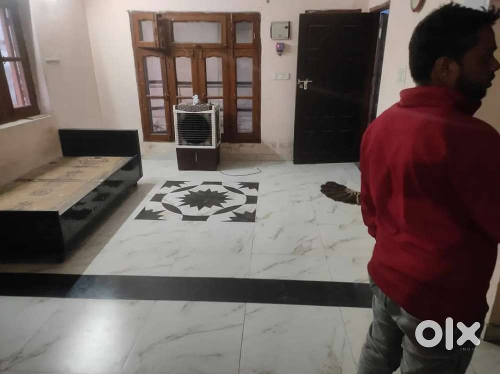 Indipendent without owner 2bhk 2nd floor rishi vihar itbp semadwar pas