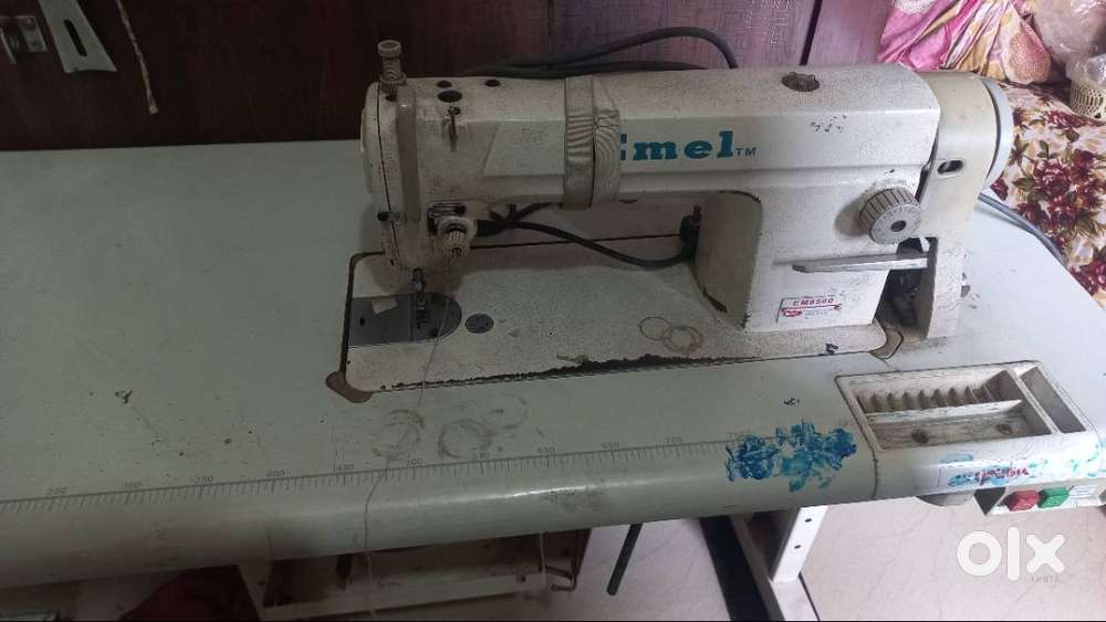 Emel sewing machine for boutique