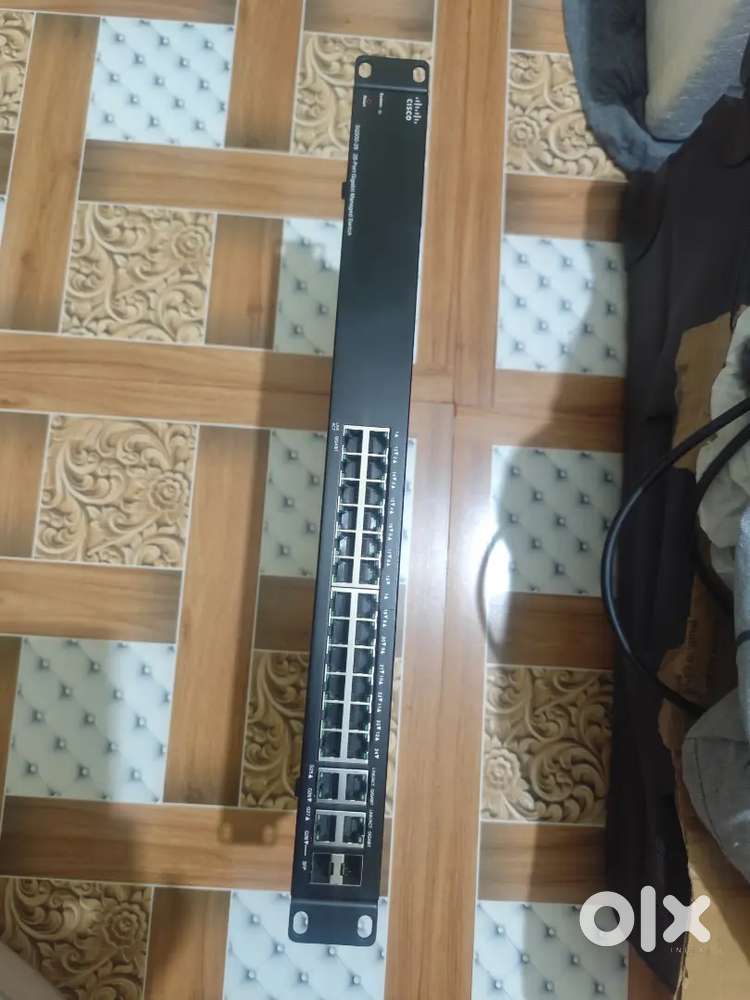 Cisco SG300-28 28port gigabit switch