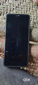 Realme 3 Pro  4g. 64g