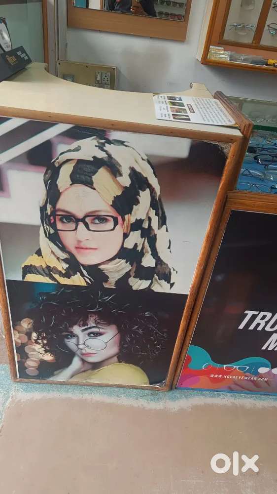 Optical shop furniture