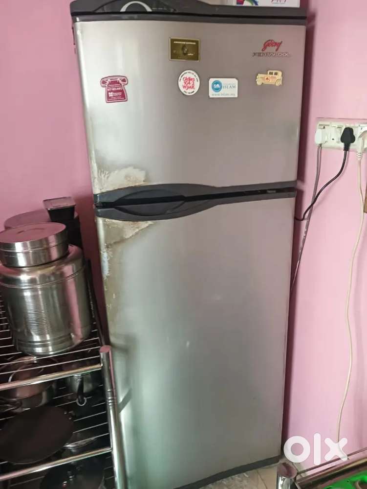 GODREJ FENTACOOL FRIDGE