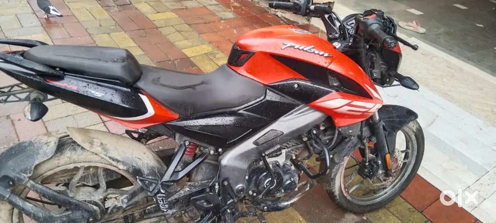 Pulsar NS125