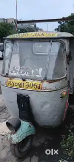 Loading auto rickshaw good condition urgentsale