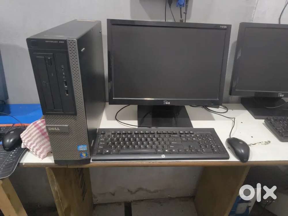 Full computer set ( Desktop, CPU, keyboard and mouse)