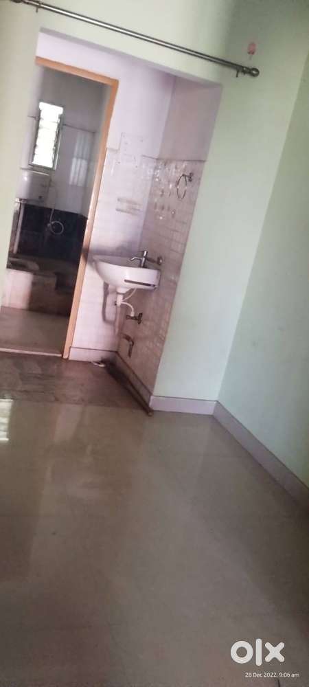 2 BHK house for rent in Kantatoli Bahu bazar