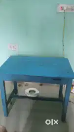Strong saal wood table