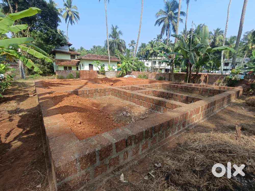 8cent Plot for sale with house foundation also with 4 feet hight fence